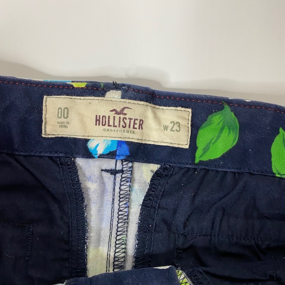 Flower shorts - Picture 3 of 5